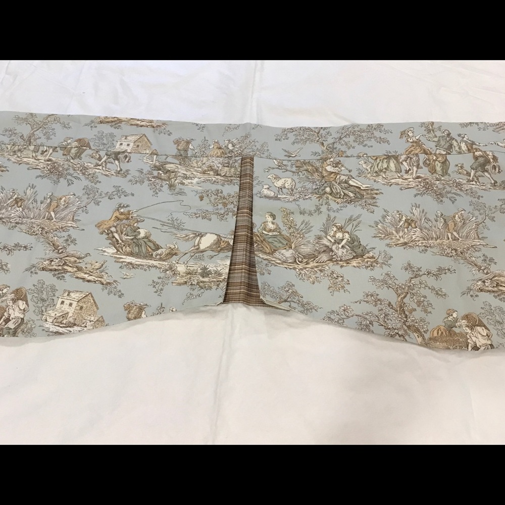 Four Seasons Robin Milan Valance